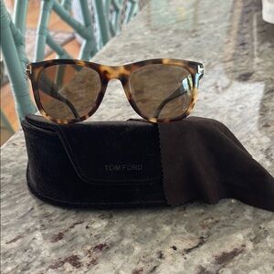 Tom Ford Tortoiseshell Sunglasses 
In very good condition!Come with case